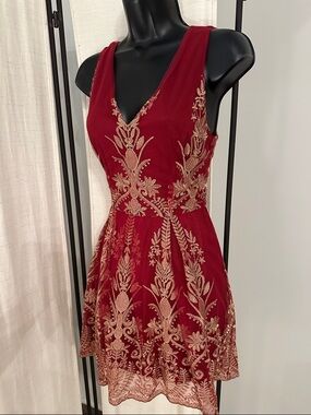 Altar’d State Burgundy Gold Embassy Embroidered Sleeveless Mini Dress S